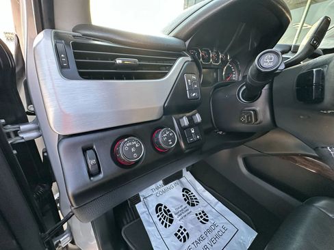 Used 2016 GMC Yukon XL SLT w/ Open Road Package image 14