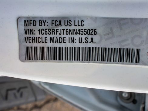 Used 2022 RAM 1500 Laramie AWD/4WD image 14