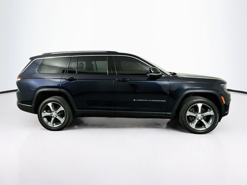 Used 2023 Jeep Grand Cherokee L Limited w/ Luxury Tech Group II AWD/4WD image 10