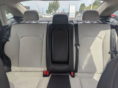 Used 2019 Ford Fusion SE w/ Equipment Group 151A image 16