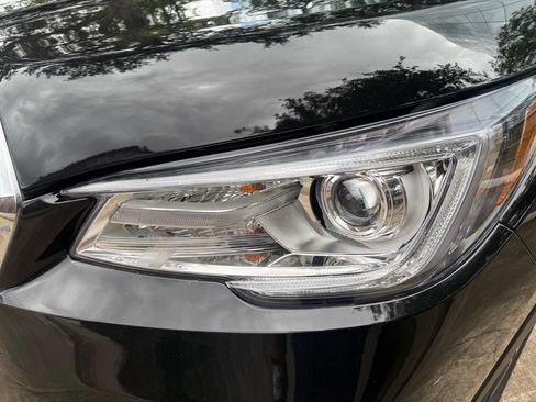 Used 2019 Subaru Ascent Limited image 11