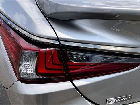 Used 2021 Lexus ES 350 F Sport w/ Accessory Package FWD image 33