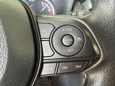 Used 2025 Toyota RAV4 XLE AWD/4WD image 35