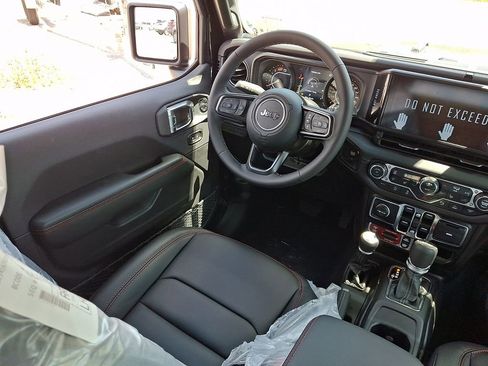 New 2026 Jeep Wrangler Unlimited Rubicon AWD/4WD image 10