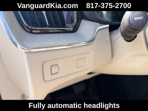 Used 2021 Volvo XC60 T5 Inscription w/ Advanced Package AWD/4WD image 16