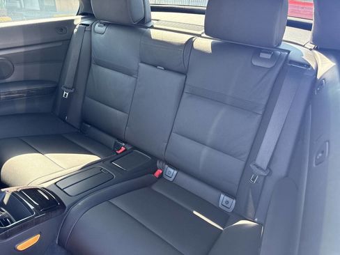 Used 2011 BMW 328i Convertible image 29