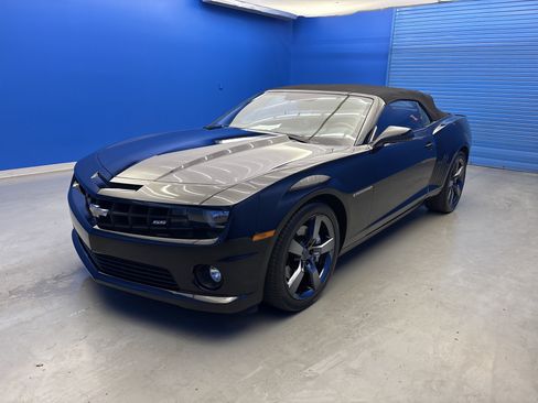 Used 2011 Chevrolet Camaro SS w/ RS Package RWD image 4