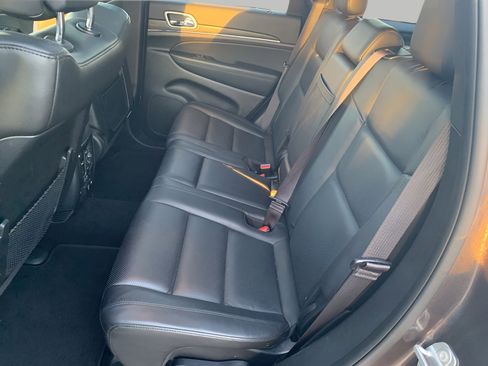 Used 2021 Jeep Grand Cherokee Limited w/ Luxury Group II image 20