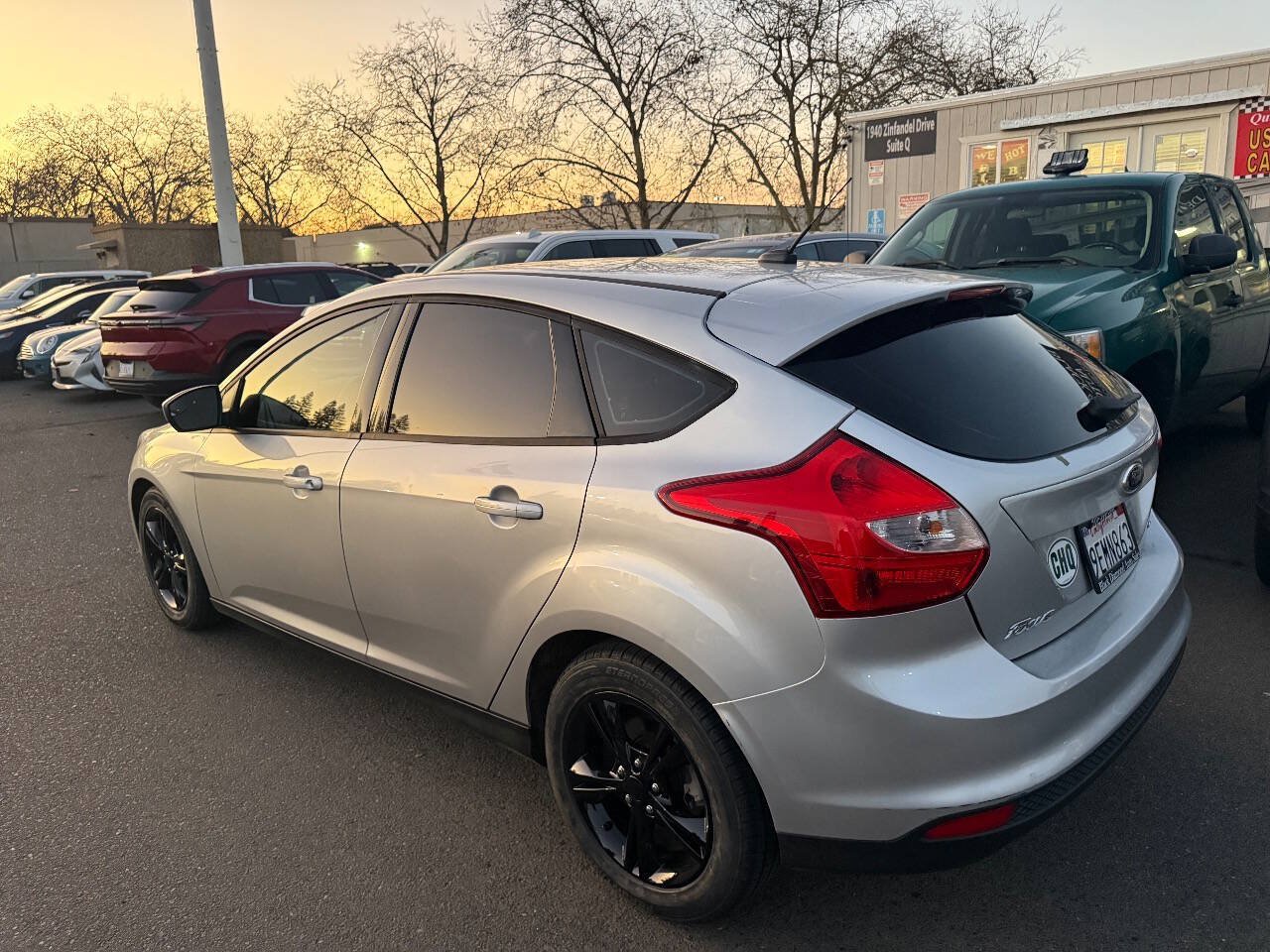 Used 2012 Ford Focus SE FWD image 6