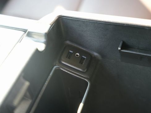 Used 2017 Chevrolet Silverado 3500 High Country w/ Duramax Plus Package image 31