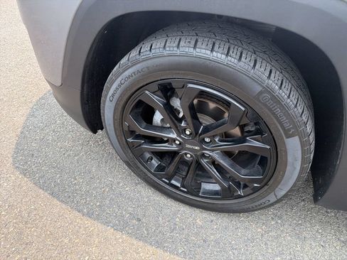 Used 2020 GMC Terrain SLE AWD/4WD image 29