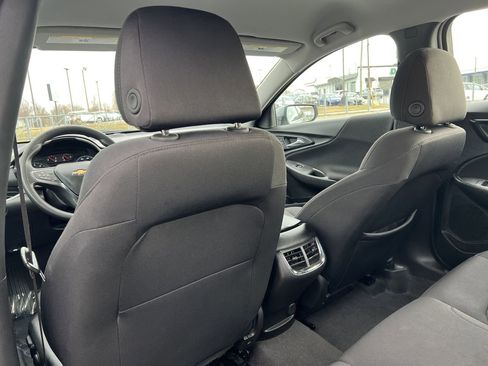 Used 2025 Chevrolet Malibu LT image 25