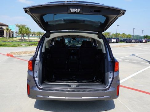 Used 2025 Honda Odyssey Elite image 35