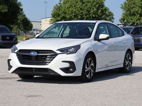 Used 2025 Subaru Legacy Premium w/ Popular Package #1 AWD/4WD image 6
