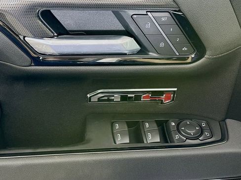 New 2026 GMC Sierra 1500 AT4 w/ AT4 Premium Package AWD/4WD image 17