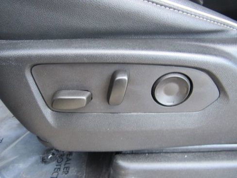 Used 2024 Chevrolet Tahoe Premier image 17