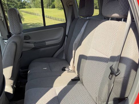 Used 2003 Chevrolet Tracker 2WD w/ Preferred Equipment Group image 28