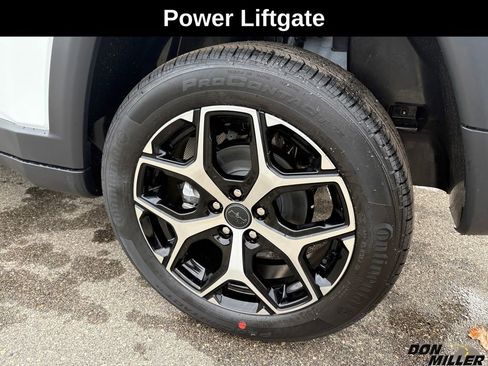 New 2026 Jeep Compass Limited image 9