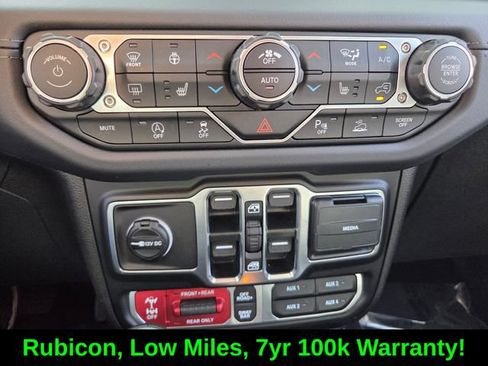 Certified 2025 Jeep Gladiator Rubicon w/ Safety Group AWD/4WD image 26