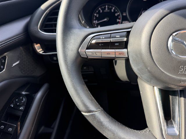 Used 2019 MAZDA MAZDA3 Hatchback w/ Preferred Package FWD image 16