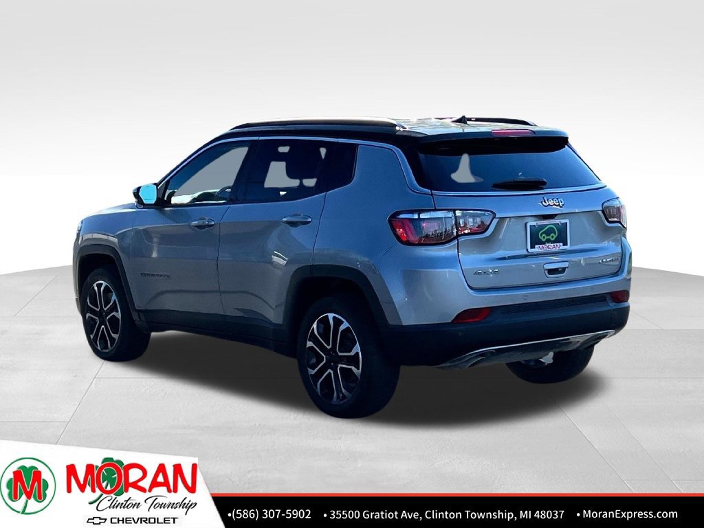 Used 2023 Jeep Compass Limited AWD/4WD image 4
