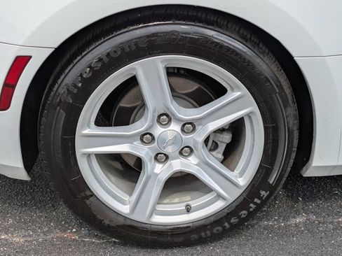 Used 2023 Chevrolet Camaro LT RWD image 7
