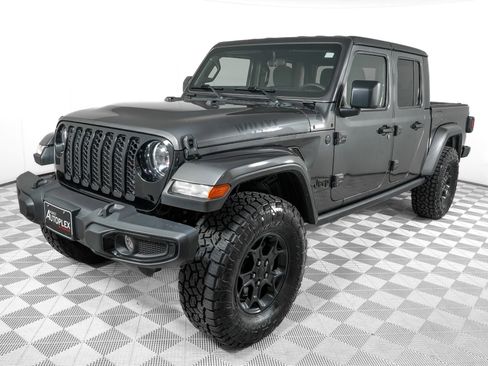 Used 2023 Jeep Gladiator Willys image 8