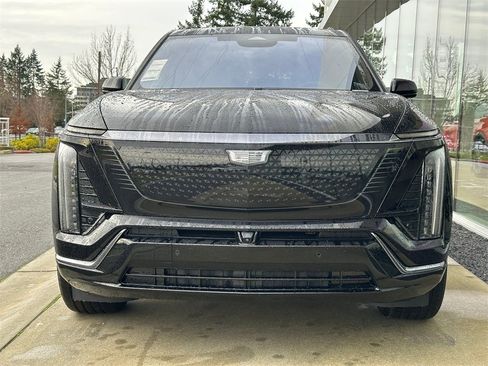 New 2026 Cadillac Vistiq Sport image 8
