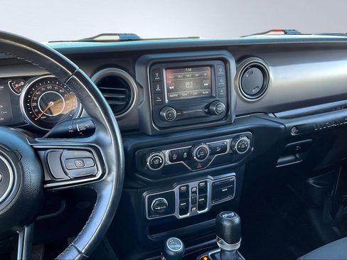 Used 2018 Jeep Wrangler Unlimited Sport S image 6