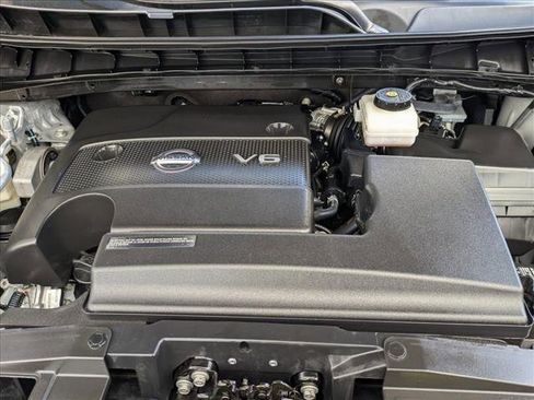 Certified 2024 Nissan Murano SV w/ SV Midnight Edition Package FWD image 22