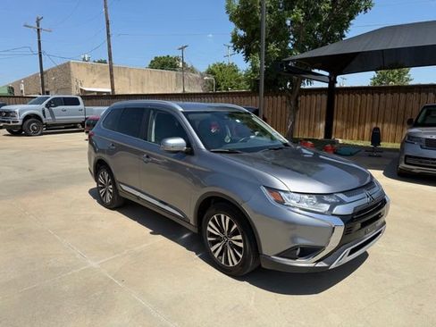 Used 2020 Mitsubishi Outlander SEL FWD image 3