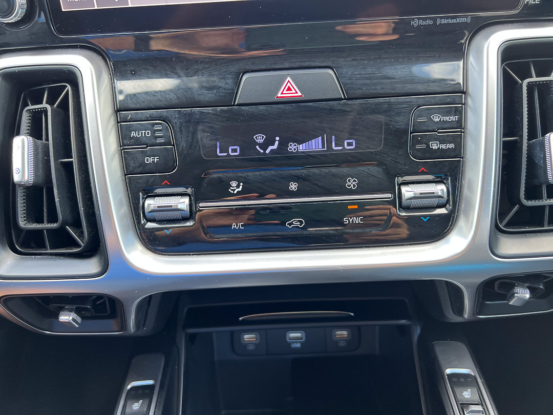 Used 2022 Kia Sorento S FWD image 26