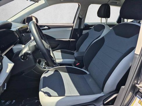 Used 2025 Volkswagen Taos S FWD image 16