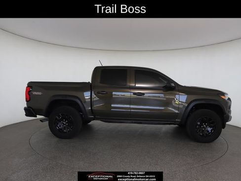 Used 2024 Chevrolet Colorado Trail Boss w/ Technology Package AWD/4WD image 23