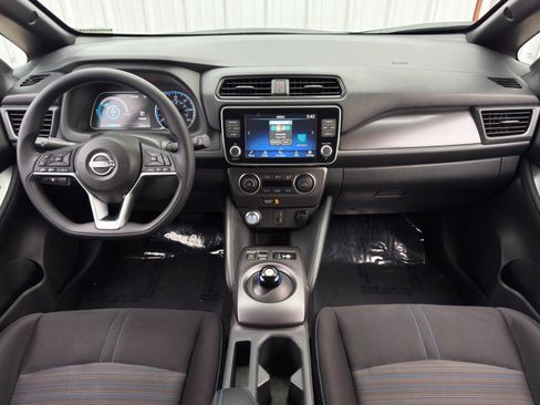 Used 2023 Nissan Leaf S image 11