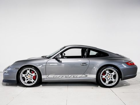 Used 2005 Porsche 911 Carrera S RWD image 7