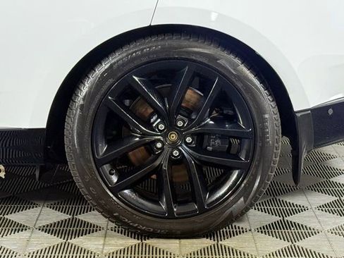 New 2025 Land Rover Range Rover SE image 14