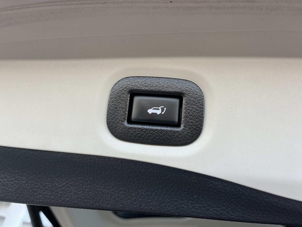 Used 2020 Nissan Rogue SV FWD image 20
