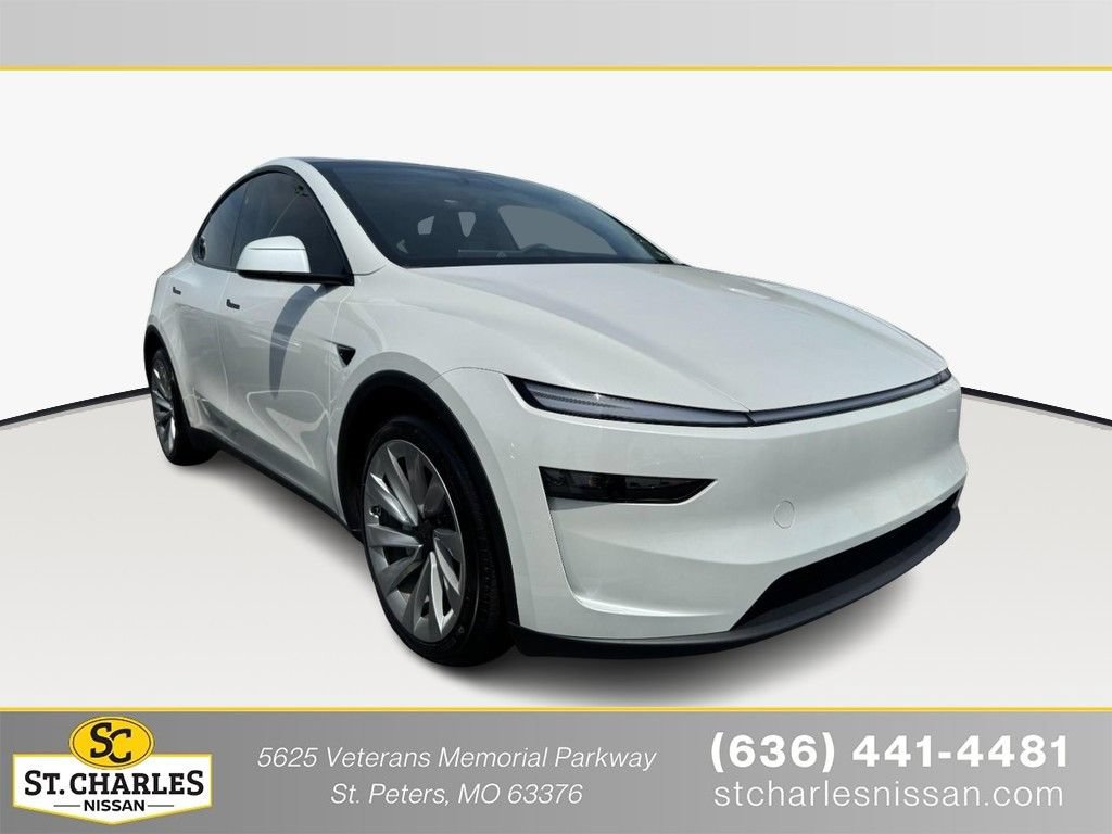 Used 2026 Tesla Model Y Long Range AWD/4WD image 1