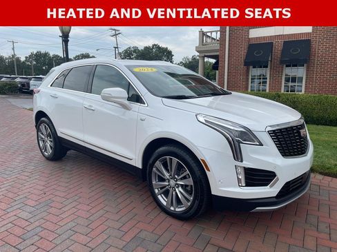Used 2024 Cadillac XT5 Premium Luxury w/ Technology Package AWD/4WD image 5