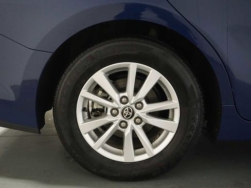 Used 2025 Toyota Camry LE image 11