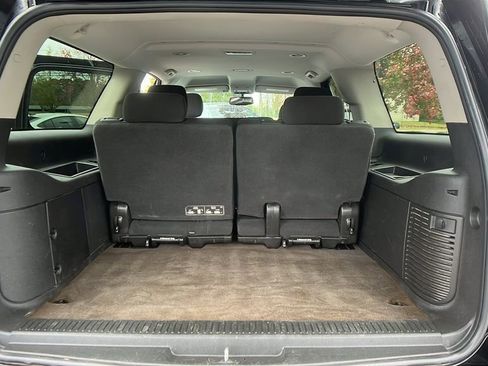 Used 2014 Chevrolet Suburban LS image 10