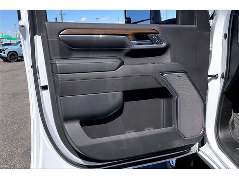 Used 2024 Chevrolet Silverado 3500 High Country w/ High Country Premium Package AWD/4WD image 25