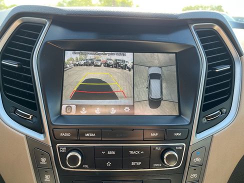 Used 2019 Hyundai Santa Fe XL image 14