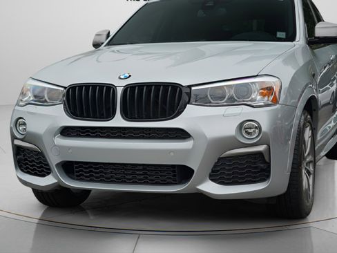 Used 2018 BMW X4 M40i image 21