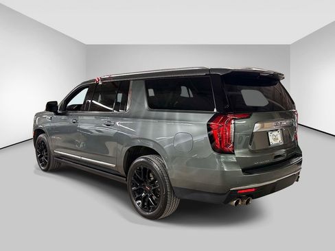 Used 2023 GMC Yukon XL Denali image 3