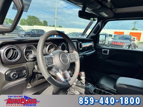Used 2023 Jeep Wrangler Unlimited Sahara AWD/4WD image 3