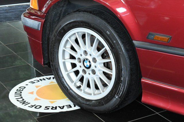 Used 1996 BMW 318i Convertible RWD image 31