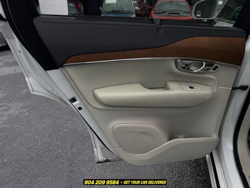 Used 2016 Volvo XC90 T6 Inscription w/ Vision Package AWD/4WD image 17