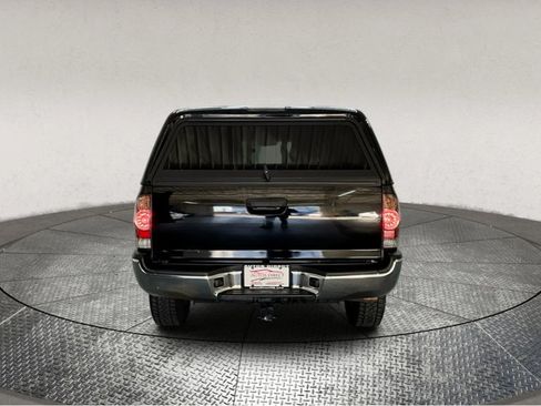 Used 2015 Toyota Tacoma PreRunner image 7